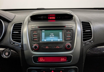 Подержанный автомобиль Kia Sorento 2018 года (15 фото)