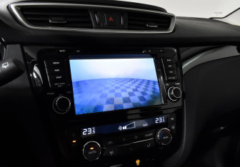 Подержанный автомобиль Nissan Qashqai 2015 года (14 фото)