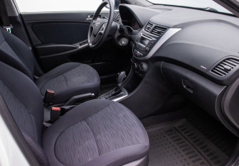 Подержанный автомобиль Hyundai Solaris Sedan 2015 года (9 фото)