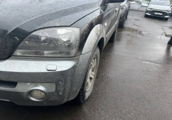 Подержанный автомобиль Kia Sorento 2002 года (15 фото)