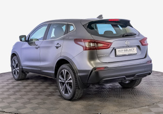 Подержанный автомобиль Nissan Qashqai 2021 года (7 фото)