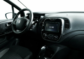 Подержанный автомобиль Renault Kaptur 2017 года (8 фото)