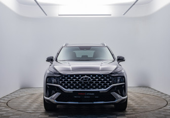 Подержанный автомобиль Hyundai Santa Fe 2022 года (2 фото)