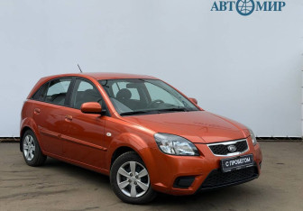 Подержанный автомобиль Kia Rio Hatchback 2010 года (3 фото)