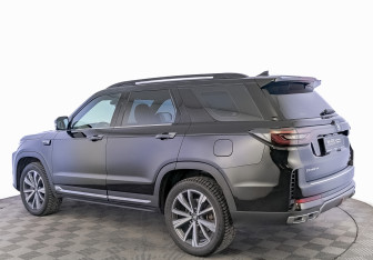 Подержанный автомобиль Changan CS95 2024 года (7 фото)