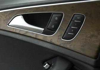 Подержанный автомобиль Audi A6 Sedan 2012 года (20 фото)