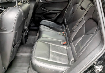 Подержанный автомобиль Porsche Macan 2015 года (12 фото)