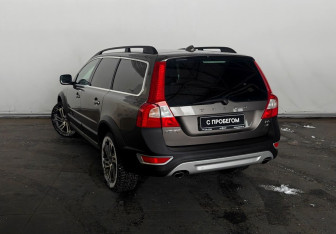 Подержанный автомобиль Volvo XC70 2011 года (6 фото)
