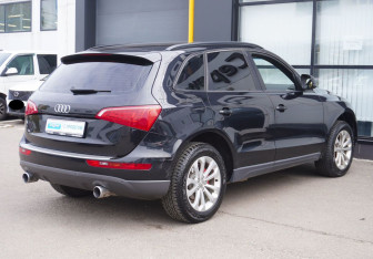 Подержанный автомобиль Audi Q5 2012 года (5 фото)