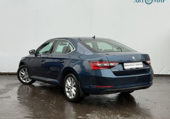 Подержанный автомобиль Skoda Superb Liftback 2017 года (7 фото)