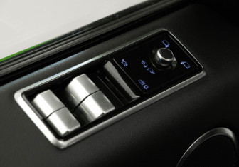 Подержанный автомобиль Land Rover Range Rover Sport 2020 года (15 фото)