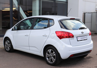 Подержанный автомобиль Kia Venga 2014 года (6 фото)