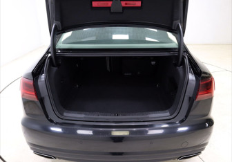 Подержанный автомобиль Audi A6 Sedan 2015 года (6 фото)