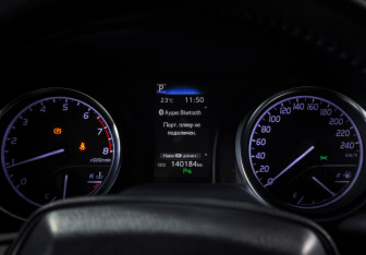 Подержанный автомобиль Toyota Camry Sedan 2020 года (15 фото)