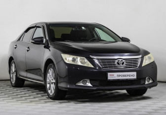 Подержанный автомобиль Toyota Camry Sedan 2012 года (3 фото)