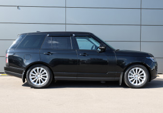 Подержанный автомобиль Land Rover Range Rover 2021 года (4 фото)