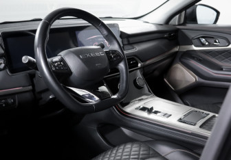 Подержанный автомобиль Exeed TXL 2022 года (14 фото)