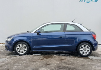 Подержанный автомобиль Audi A1 2012 года (8 фото)
