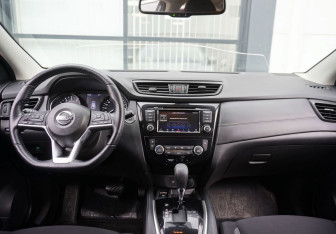 Подержанный автомобиль Nissan Qashqai 2021 года (12 фото)
