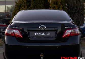 Подержанный автомобиль Toyota Camry Sedan 2008 года (22 фото)