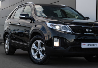 Подержанный автомобиль Kia Sorento 2014 года (22 фото)