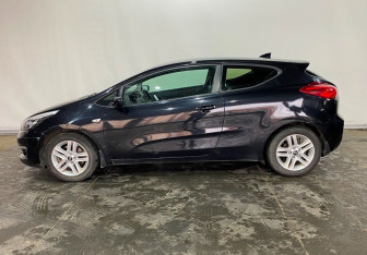 Подержанный автомобиль Kia Ceed Hatchback 2017 года (8 фото)