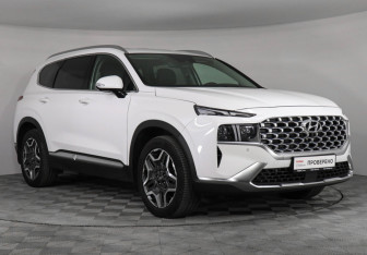 Подержанный автомобиль Hyundai Santa Fe 2021 года (3 фото)