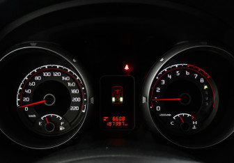 Подержанный автомобиль Mitsubishi Pajero 2013 года (9 фото)
