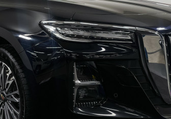 Подержанный автомобиль Hongqi H5 2023 года (21 фото)