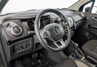 Подержанный автомобиль Renault Kaptur 2021 года (16 фото)