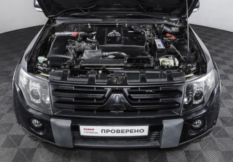 Подержанный автомобиль Mitsubishi Pajero 2007 года (9 фото)