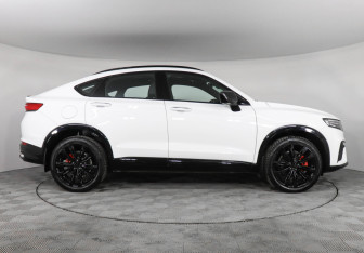 Подержанный автомобиль Geely Tugella 2023 года (4 фото)