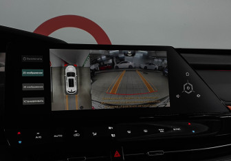 Подержанный автомобиль Changan UNI-K 2023 года (17 фото)