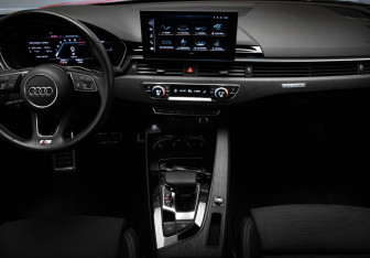 Подержанный автомобиль Audi A5 Liftback 2022 года (18 фото)