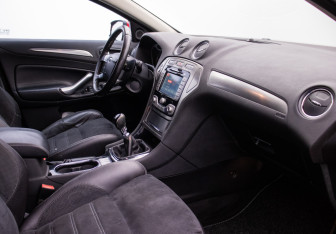 Подержанный автомобиль Ford Mondeo Sedan 2008 года (9 фото)