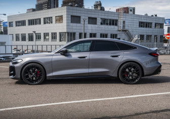 Подержанный автомобиль Audi A5 Liftback 2025 года (9 фото)