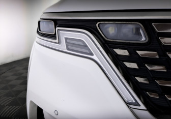 Подержанный автомобиль Kia Carnival 2022 года (17 фото)