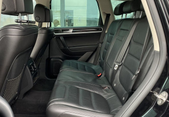 Подержанный автомобиль Volkswagen Touareg 2015 года (21 фото)