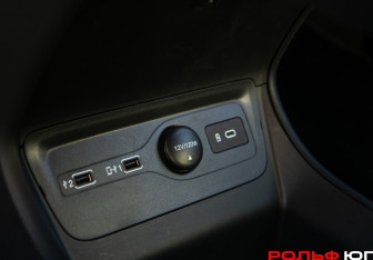 Подержанный автомобиль GAC M8 2024 года (28 фото)