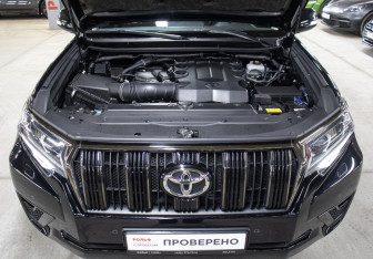 Подержанный автомобиль Toyota Land Cruiser Prado 2021 года (9 фото)