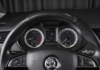 Подержанный автомобиль Skoda Octavia Liftback 2017 года (16 фото)