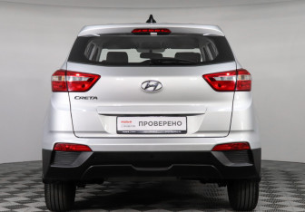 Подержанный автомобиль Hyundai Creta 2019 года (6 фото)