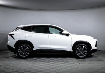 Подержанный автомобиль Jetour Dashing 2023 года (4 фото)