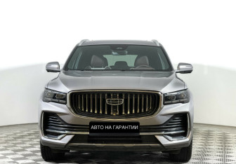 Подержанный автомобиль Geely Monjaro 2022 года (2 фото)