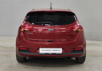 Подержанный автомобиль Kia Ceed Hatchback 2013 года (6 фото)