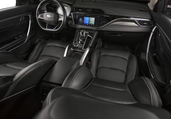 Подержанный автомобиль Geely Atlas Pro 2022 года (18 фото)