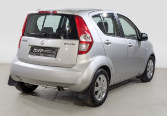 Подержанный автомобиль Suzuki Splash 2010 года (5 фото)