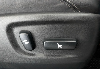 Подержанный автомобиль Toyota Land Cruiser Prado 2017 года (27 фото)