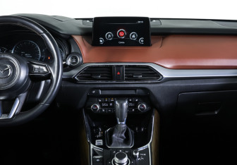 Подержанный автомобиль Mazda CX-9 2019 года (17 фото)