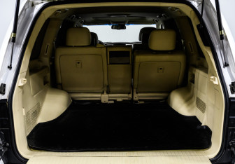 Подержанный автомобиль Lexus LX 2012 года (14 фото)